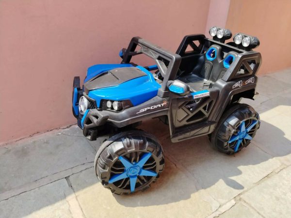 Electric Remote Car- Blue and Black Discount